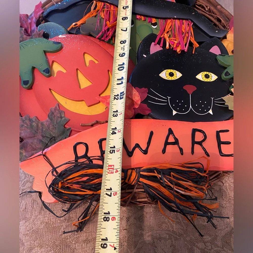 Fall/HALLOWEEN THEMED GRAPEVINE WREATH